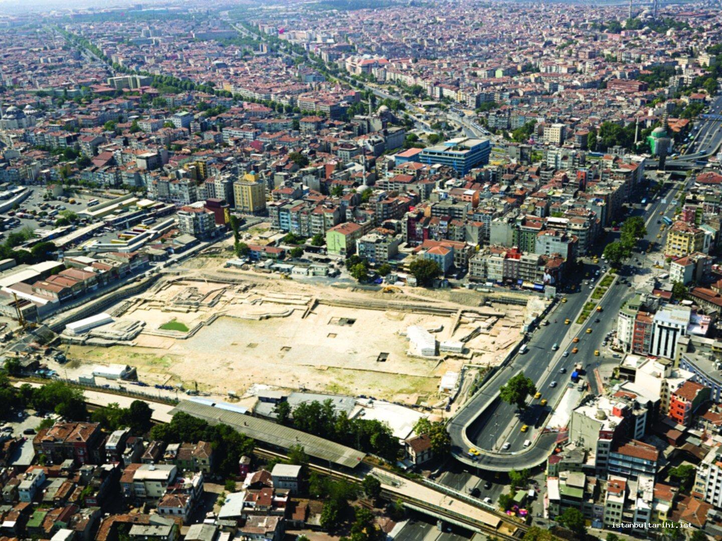 1- Aerial view of Yenikapı excavation area (Orhan Durgut)