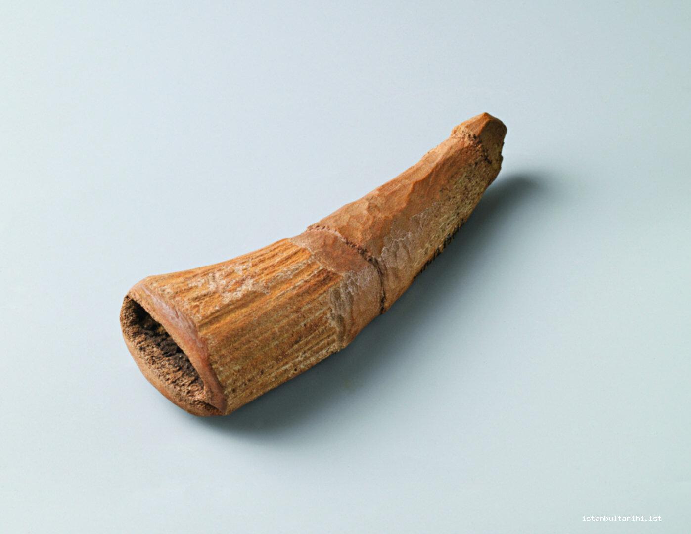 40- Horn handle
