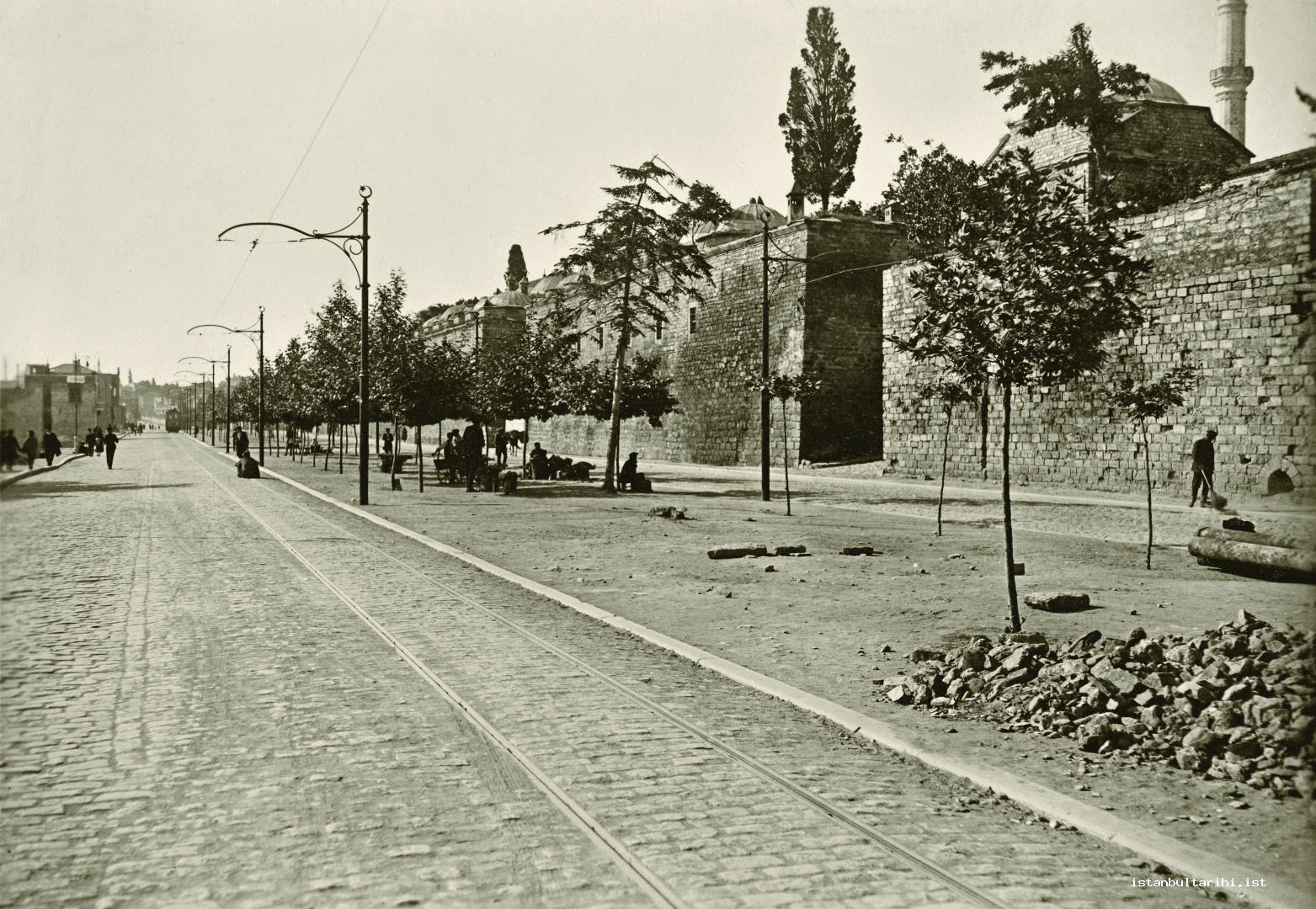 3- Fevzipaşa Street. Sultan Mehme II’s Sahn-ı Seman Madrasas (Mediterranean Madrasas) are on the right side    