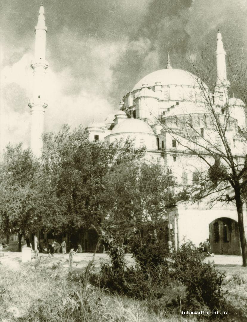 4- Fatih Mosque was restored during the rule of Democrat Party and the cone of right minaret was replaced.