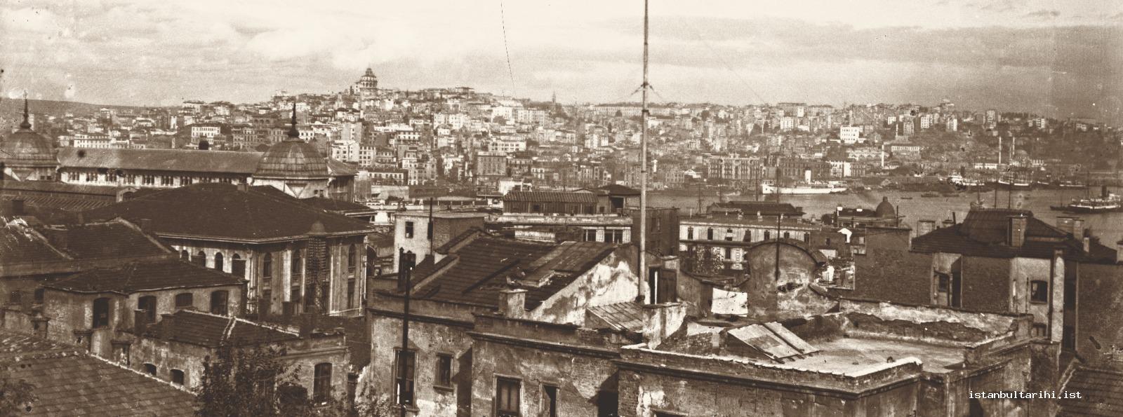 9- The general view of Eminönü from Galata