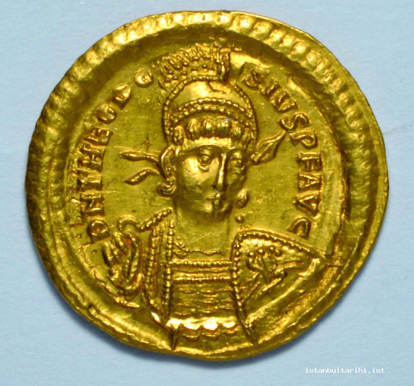 2- The Gold coin minted in the name of Theodosius I (Istanbul Archeology Museum, Coins Section)