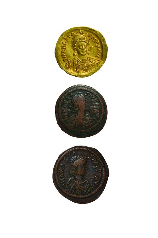 8- The coins minted in the name of Anastasius (Istanbul Archeology Museum, Coins Section)