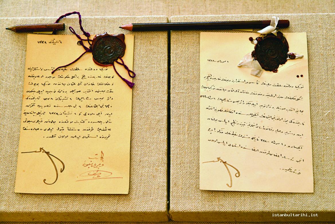 4- Atatürk’s handwriting regarding the abolishment of caliphate (Istanbul Metropolitan Municipality, Atatürk Museum)
