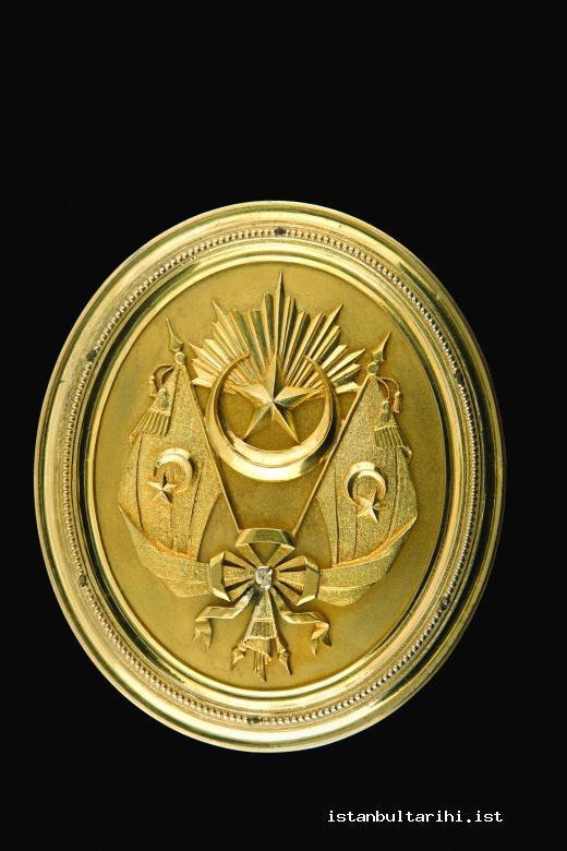 10- The golden seal used on the boxes of international agreements (BOA TŞH, no. 254)