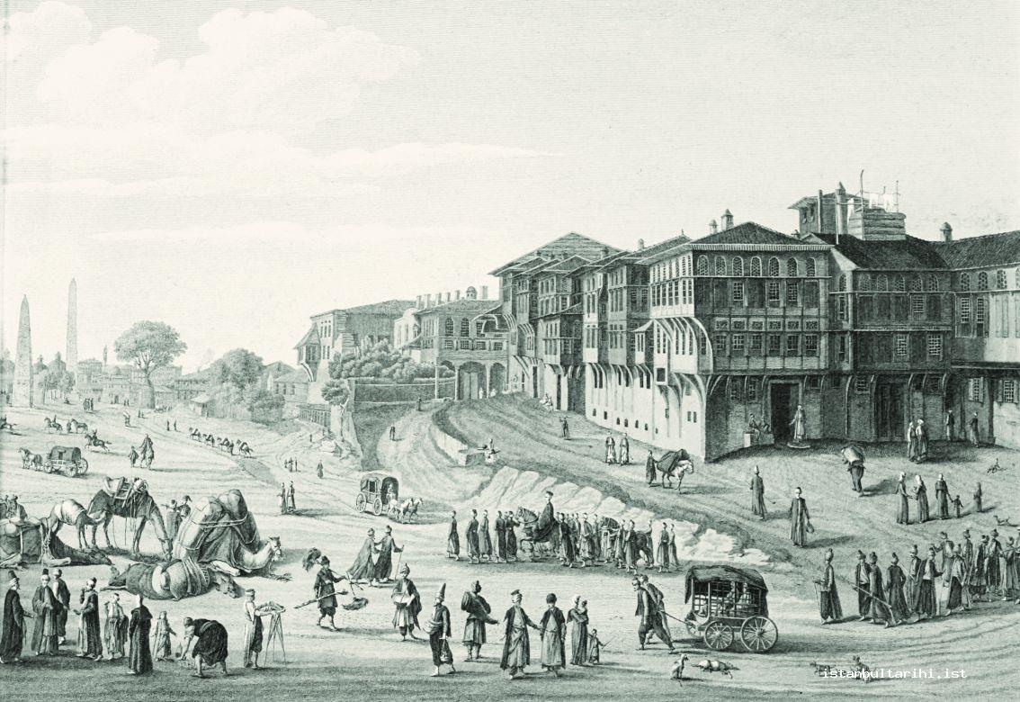 9- Sultanahmet Meydanı’nda günlük hayat ve maiyeti ile birlikte şehrin asayişinden sorumlu subaşı (sağda) (Melling)