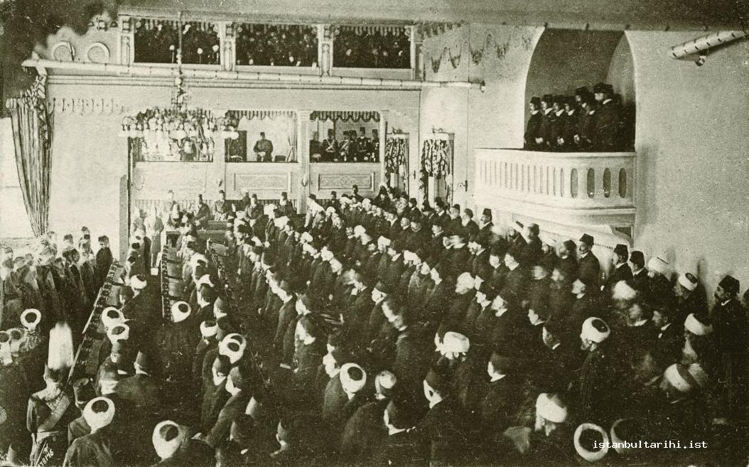 2- The opening of the Chamber of Deputies (Meclis-i Mebusan) during the second constitutionalism period (December 17, 1908) Sultan Abdülhamid II standing in the middle lodge.