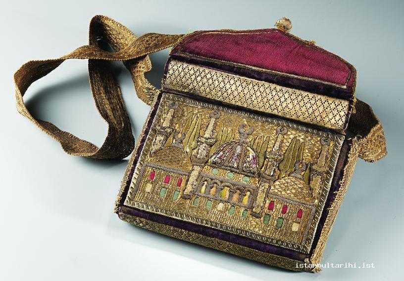 26- The case for the Qur’an (Topkapı Palace Museum, no. 31/199)