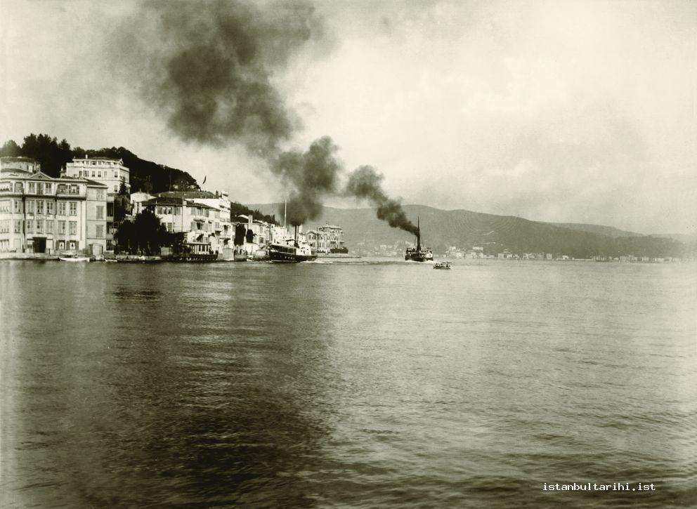 16- A steamship travelling over Bosporus line