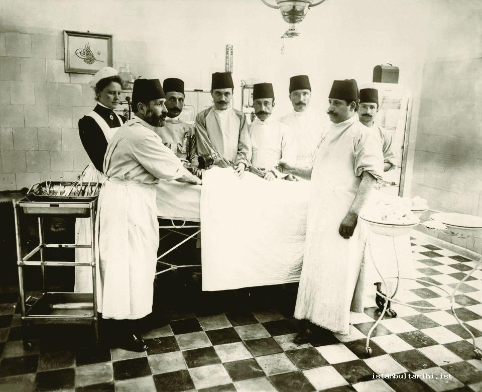 24- The surgery room in Hamidiye Children’s Hospital (Yıldız Archives)