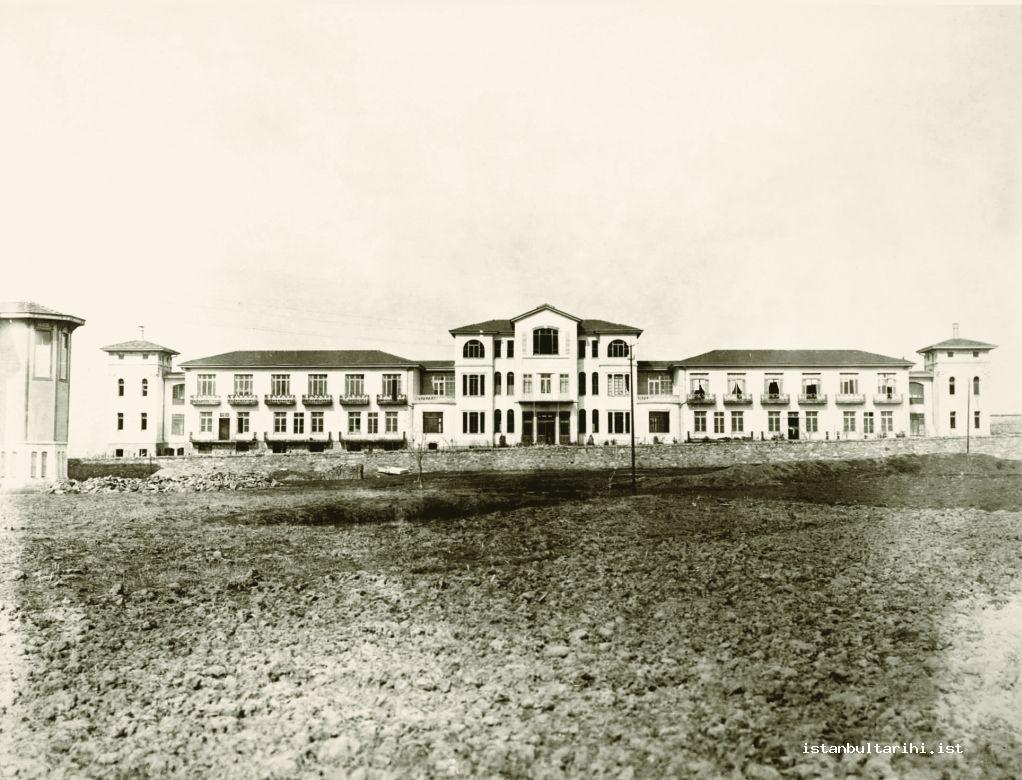 39- Russian Hospital in Şişli District (Yıldız Archives)