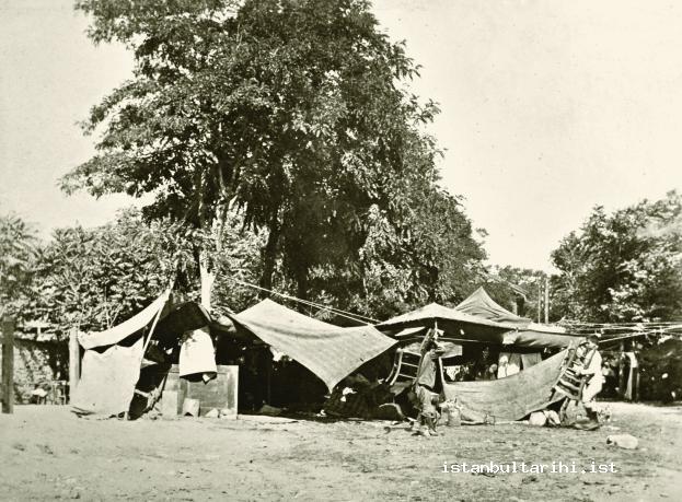 11- The tents in which the victims took shelter after 1894 Earthquake (Istanbul Metropolitan Municipality, Atatürk Library, Album no. 184) 