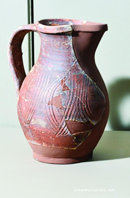 2- An earth container with one handle (Istanbul Archeology Museum)