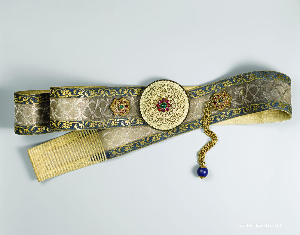 18- A 18<sup>th</sup> century jeweled belt (Topkapı Palace Museum, no. 2/538)