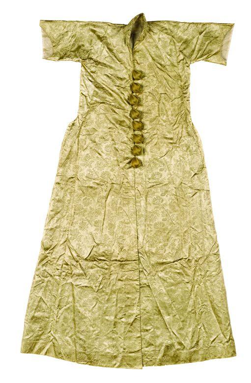 24- Loose robe (entari) (Topkapı Palace Museum, no. 13/751)