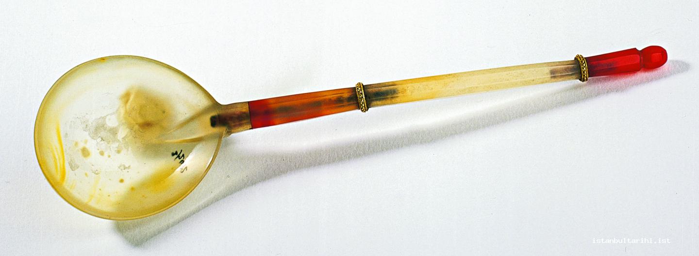 18f- Spoon (Topkapı Palace Museum)