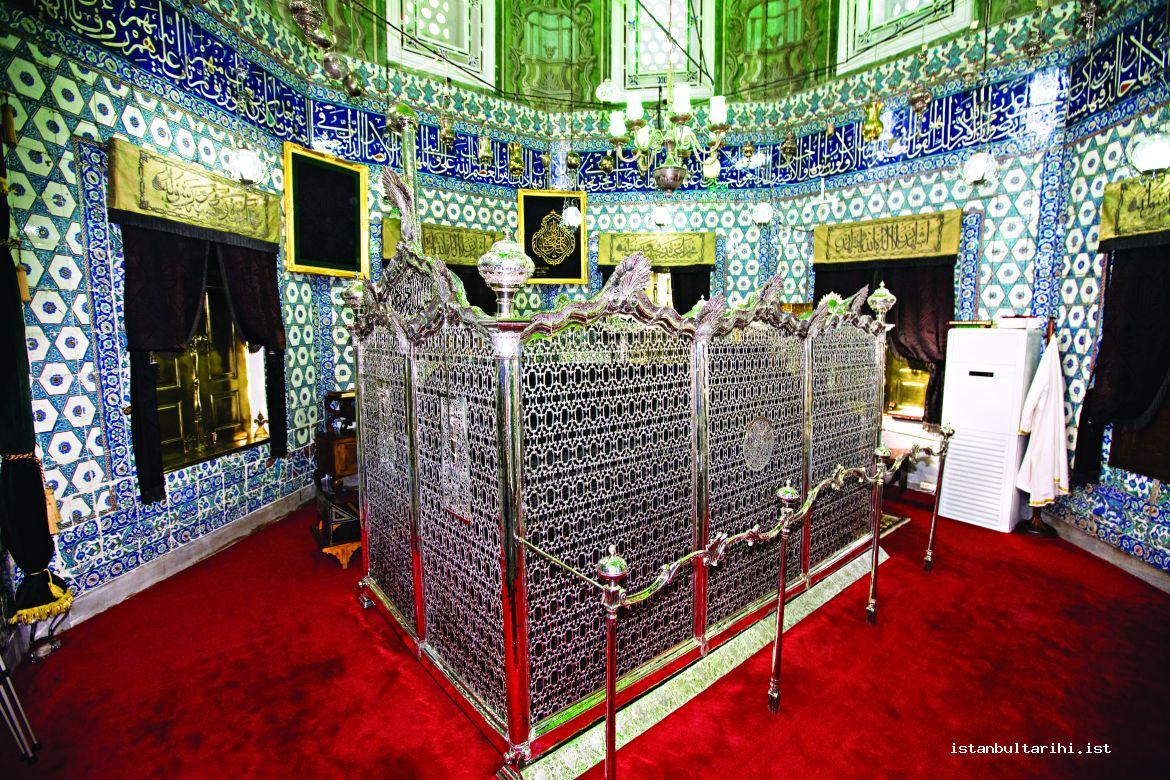 2- The solid silver grating built by Sultan Selim III around the sarcophagus of Abu Ayyub al-Ansari