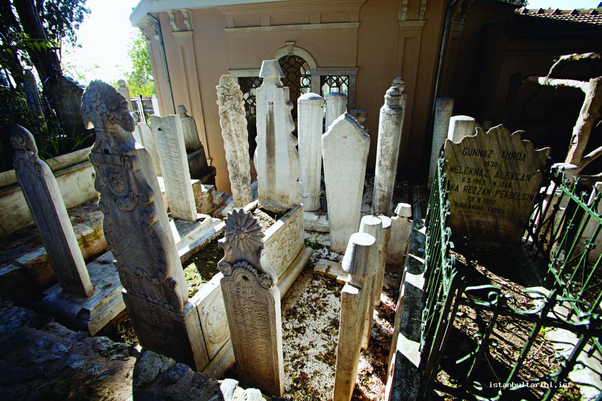 19- The fenced graveyard of the tomb of Yahya Efendi
