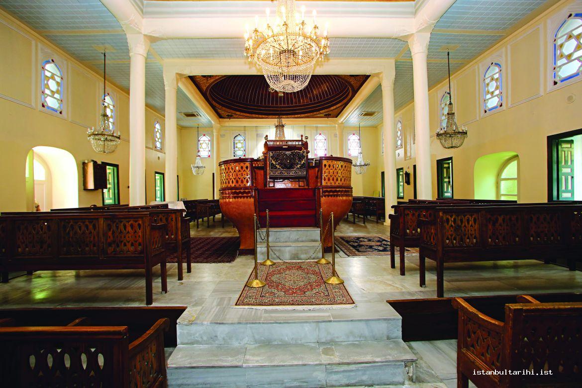 4- Inside Balat Ahrida Synagogue