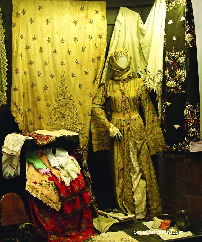 9- A bride’s dowry (500<sup>th</sup> Anniversary Foundation, the Museum of Turkish Jews)