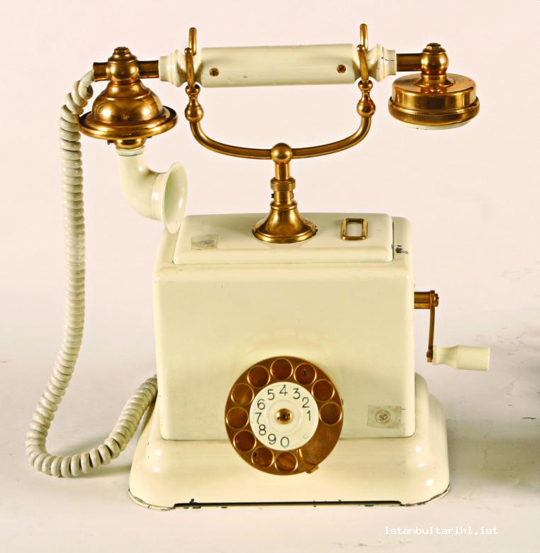 4- Telephone (Istanbul PTT Museum)