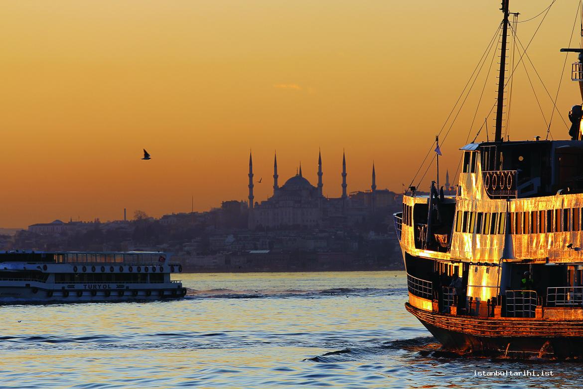 4- Passenger ships and boats in Eminönü