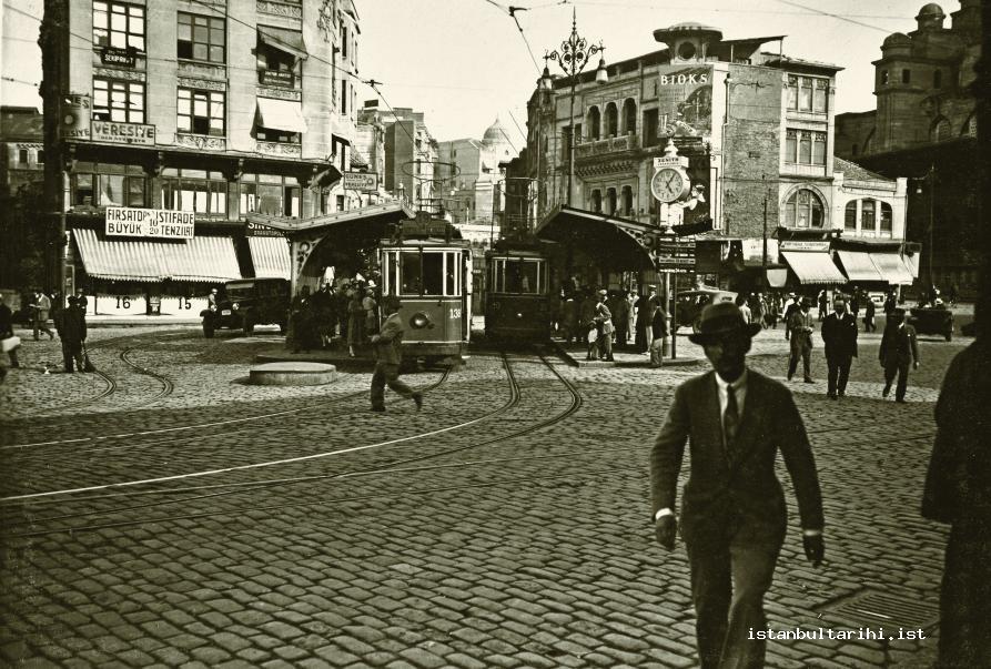 6- Eminönü Tram Station (Istanbul Metropolitan Municipality, Atatürk Library)