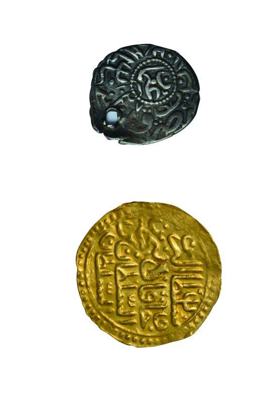 7- Gold coins minted at Imperial Mint during the period of Sultan Osman II (Istanbul Archeology Museum, Coins Section)
