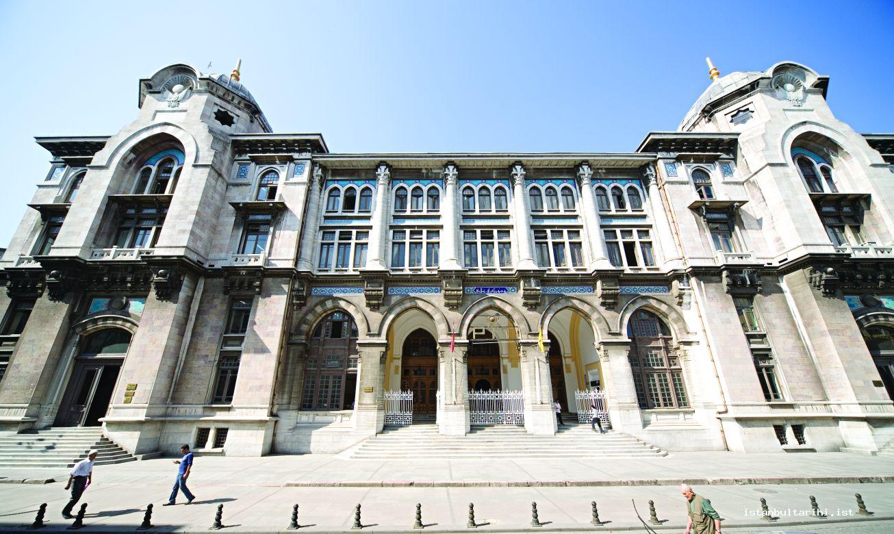 8- Istanbul Post Office which was completed in 1909