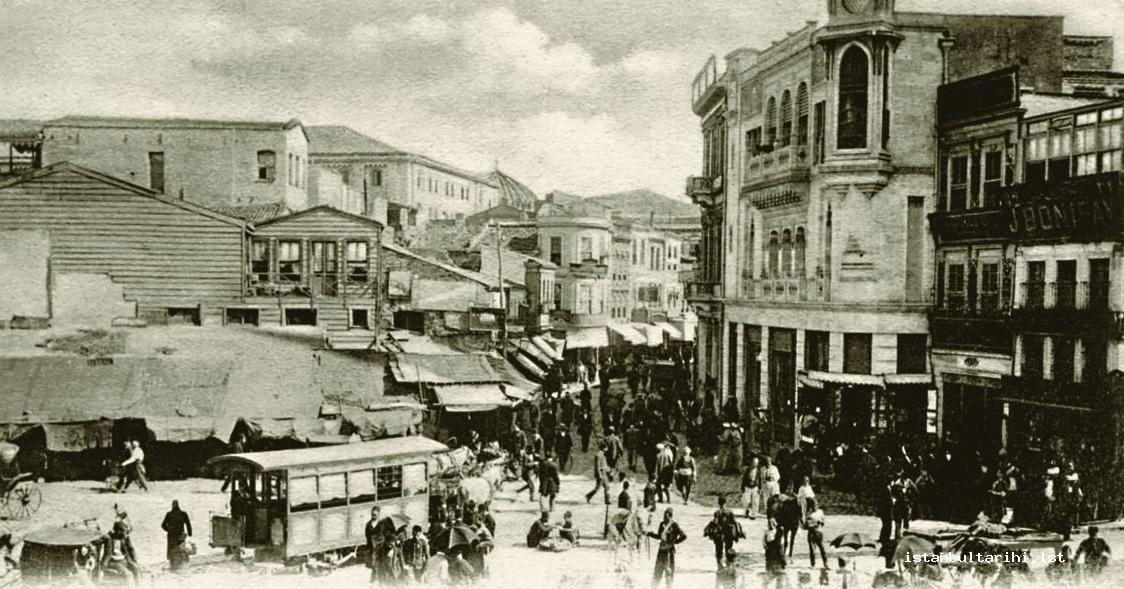 10- Horsecars in Eminönü