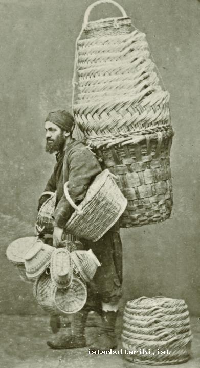 12a- Peddlers in Istanbul at the beginning of 20<sup>th</sup> century (Istanbul Metropolitan Municipality, Atatürk Library)
