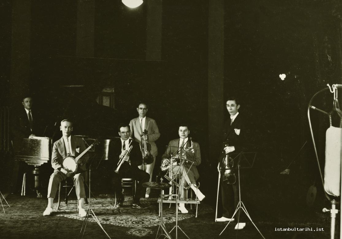 2- The musicians of Radio Istanbul (Istanbul Metropolitan Municipality, Atatürk Library)