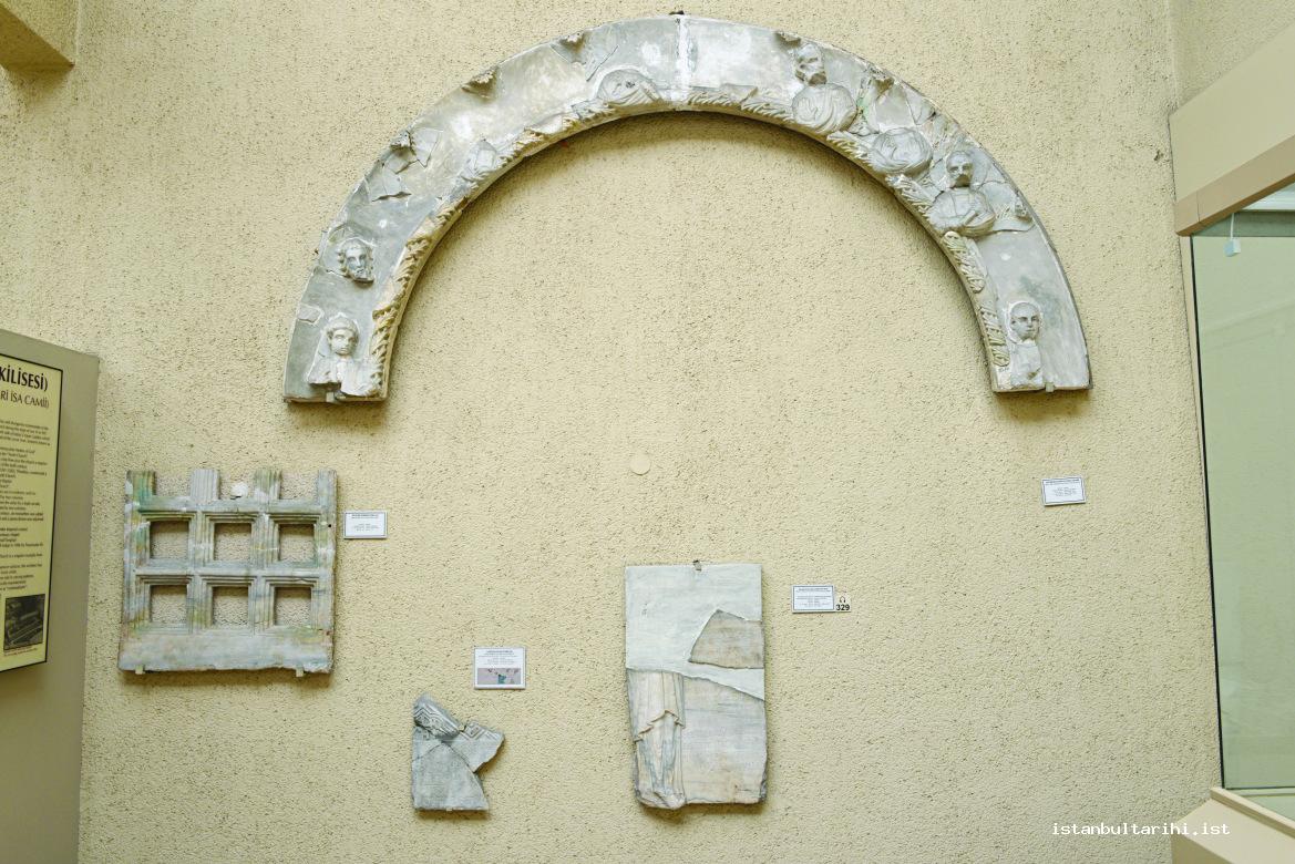 2- The Kiborium arch found in Fenari Isa Mosque and adorned with statutes ofapostles (Istanbul Archeology Museum)