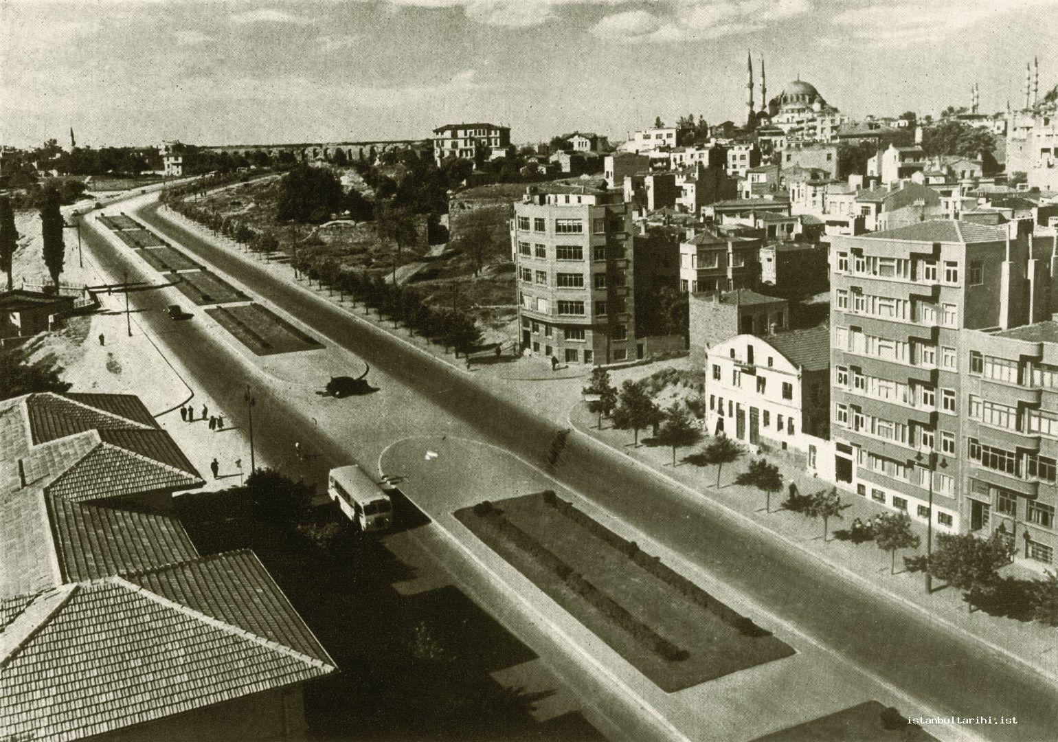 4- Atatürk Bulvarı'nın Aksaray'dan görünüşü (<em>Cumhuriyet Devrinde İstanbul</em>)