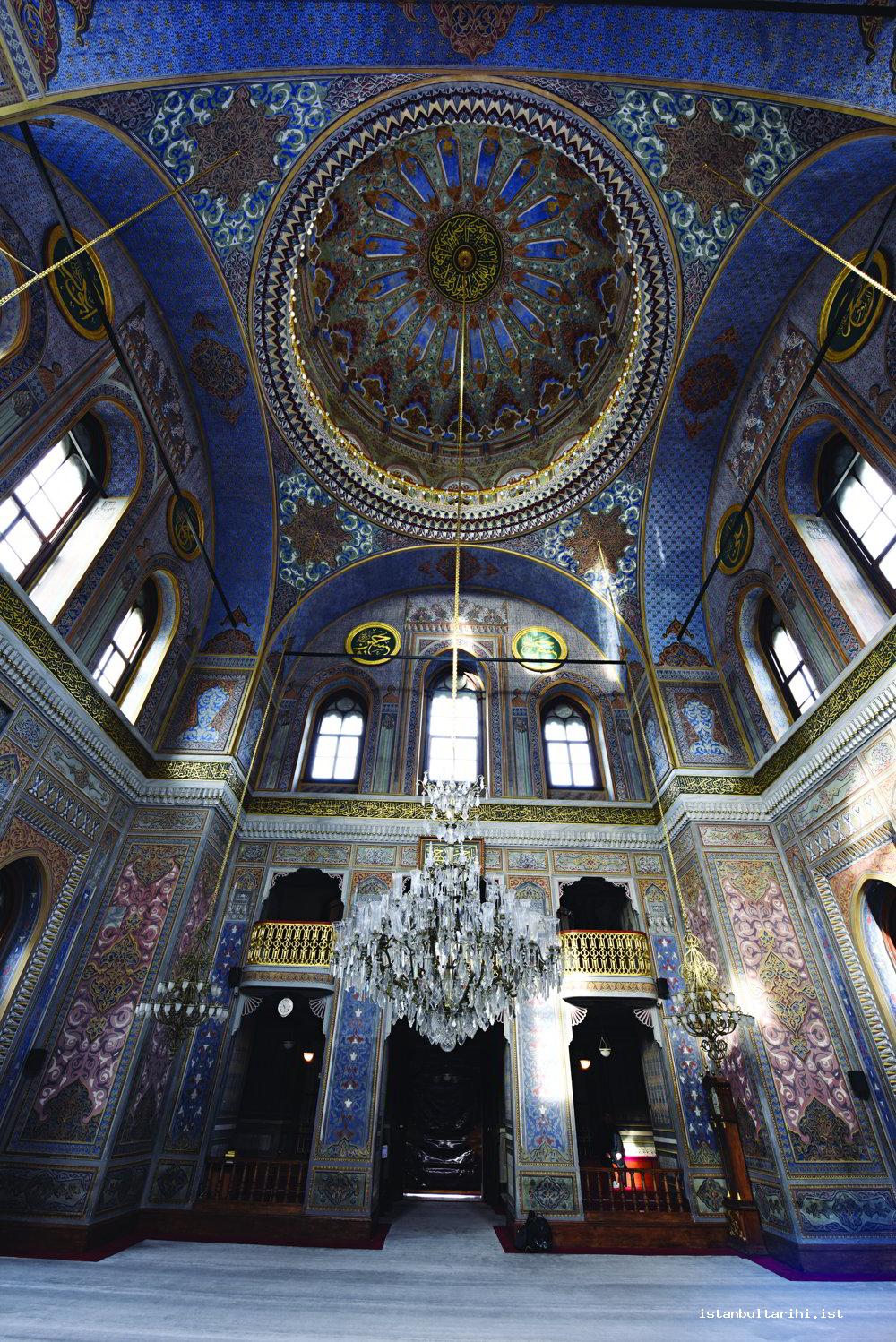 18- Pertevniyal Valide Sultan Camii