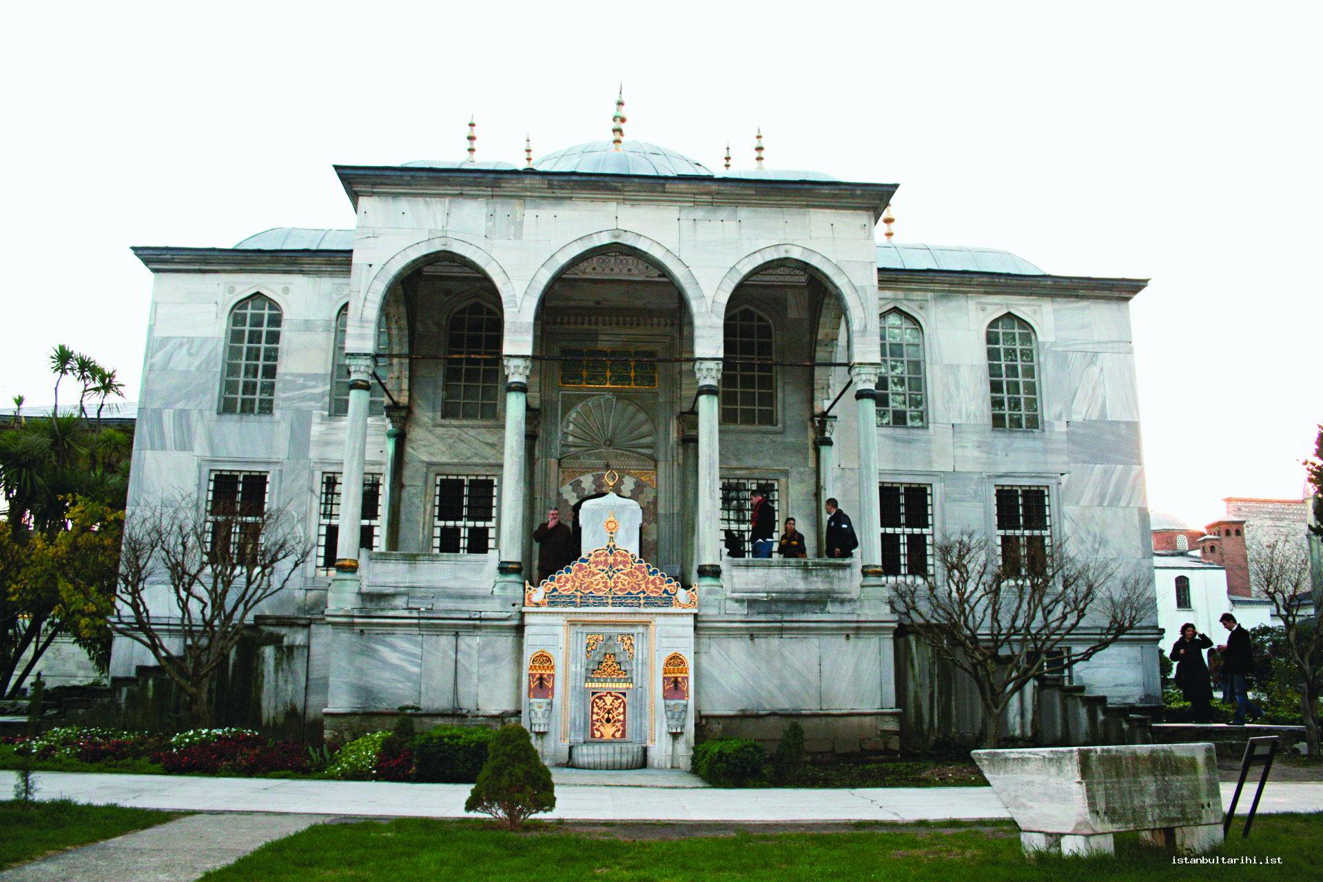 5- Sultan Ahmed III Library    