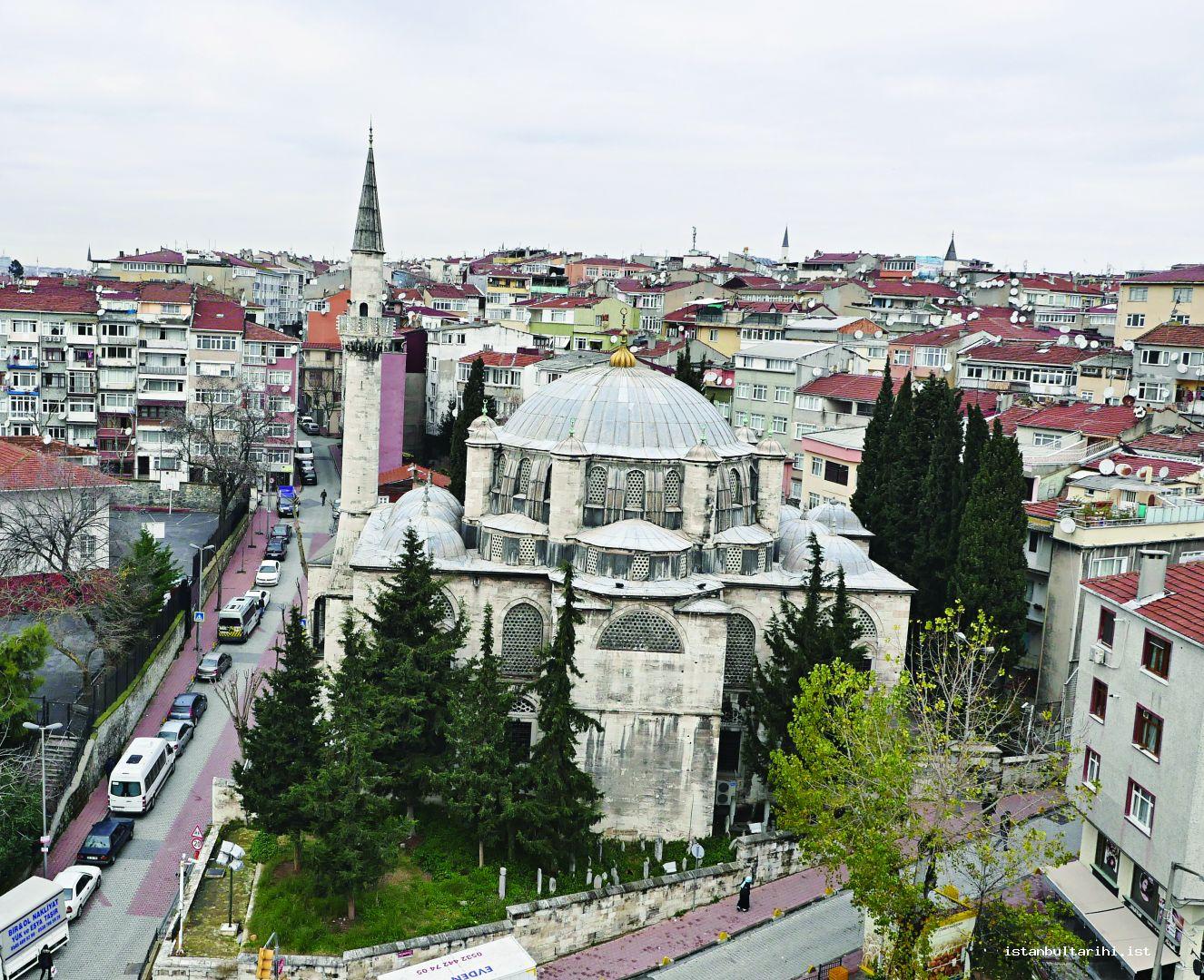 33- Mesih Mehmet Paşa Camii