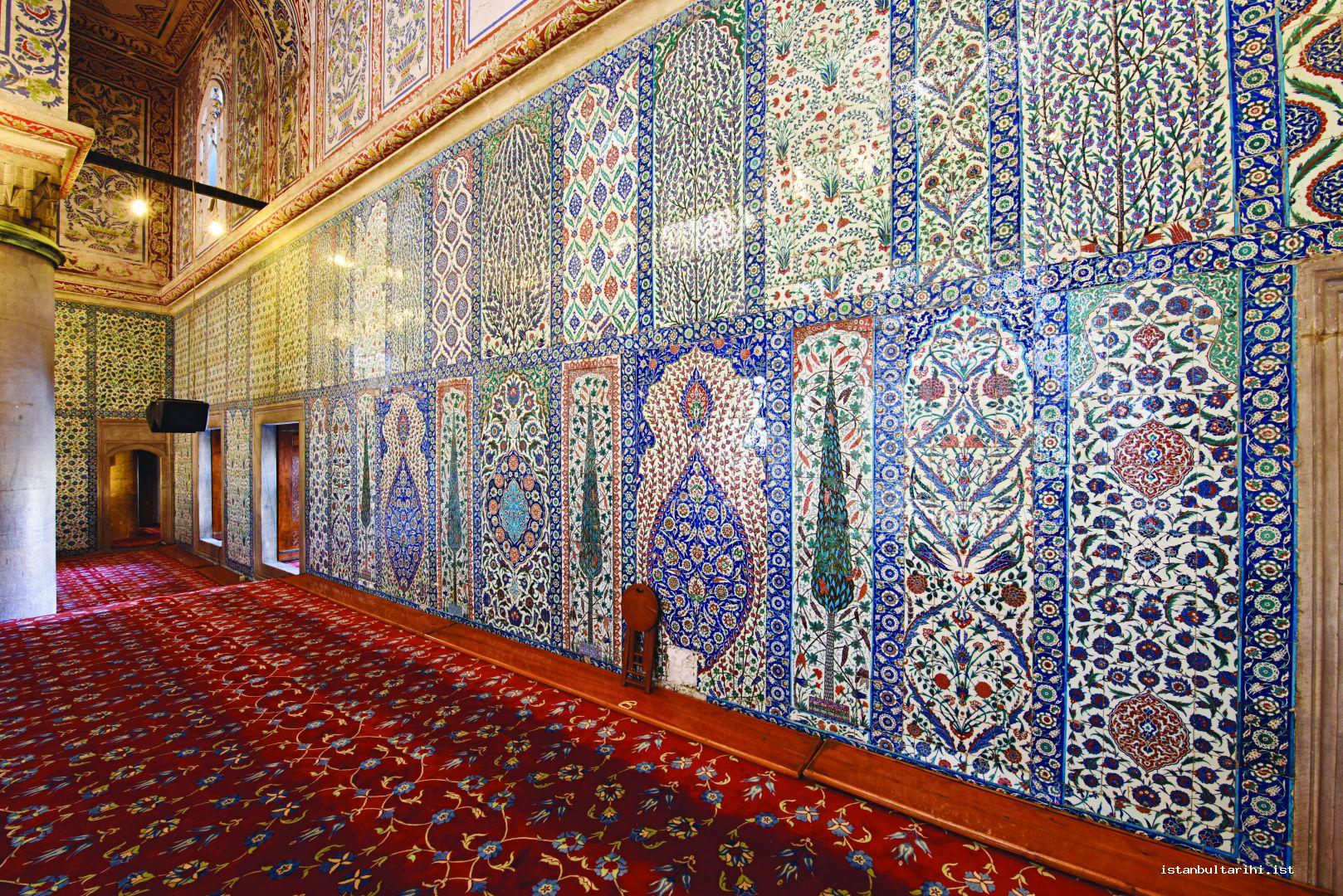47- Sultanahmet Camii duvar çinileri