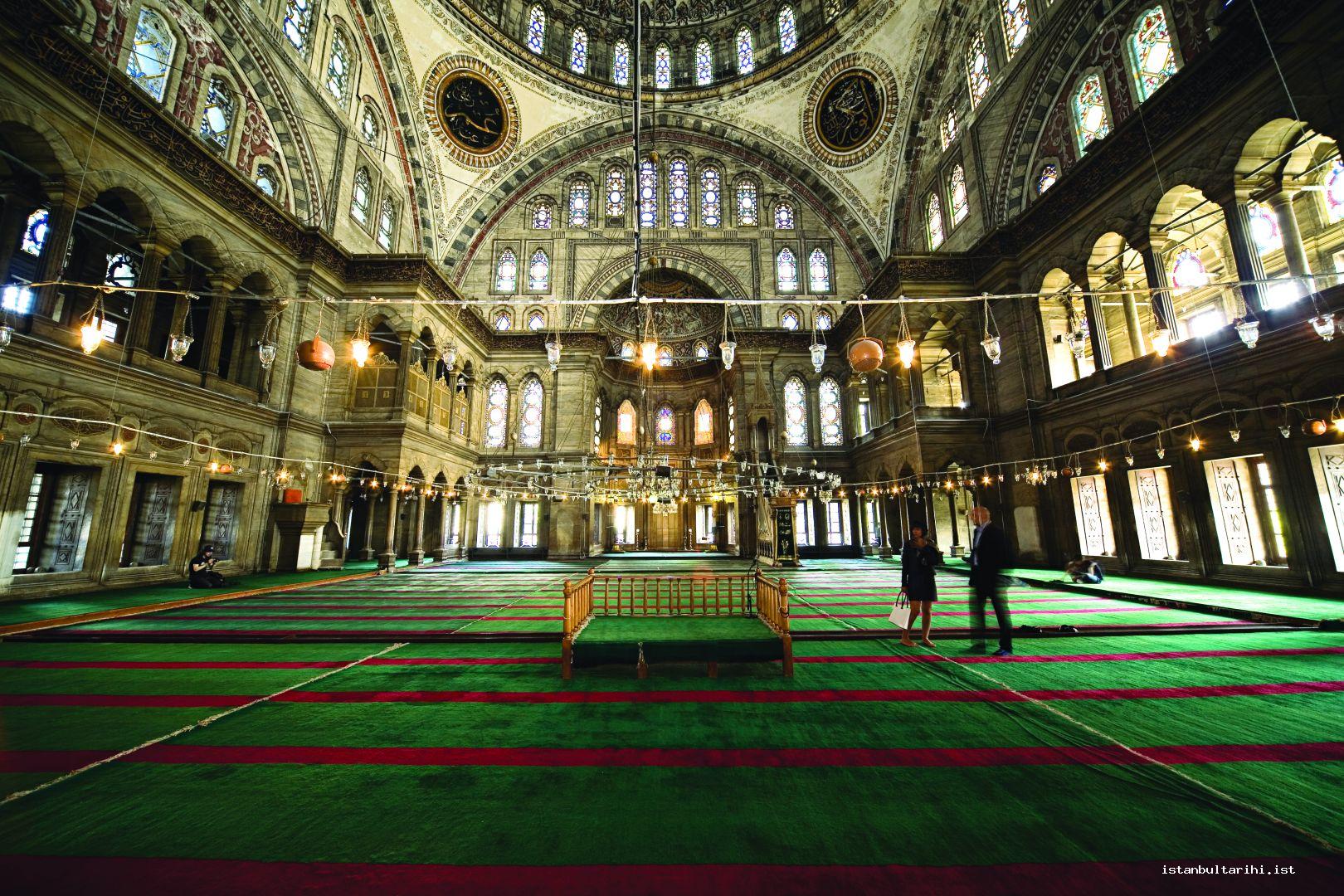 8- Nuruosmaniye Mosque