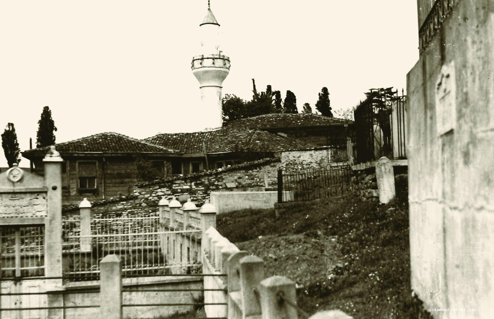 27- A general view of Kaşgari Sufi Lodge (Istanbul Metropolitan Municipality, The archive of the city Council, 1942)