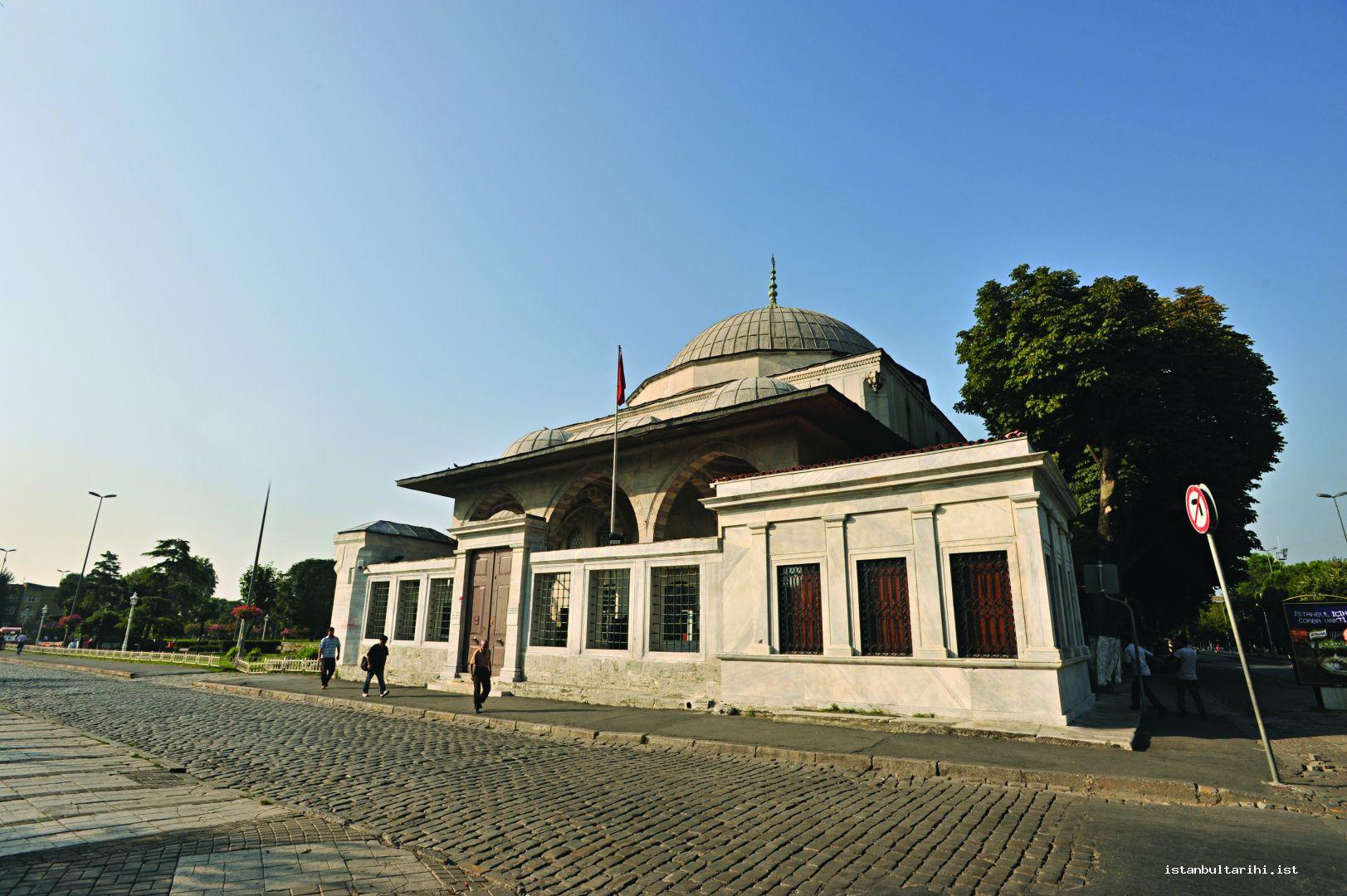 9- The tomb of Sultan Ahmet I   