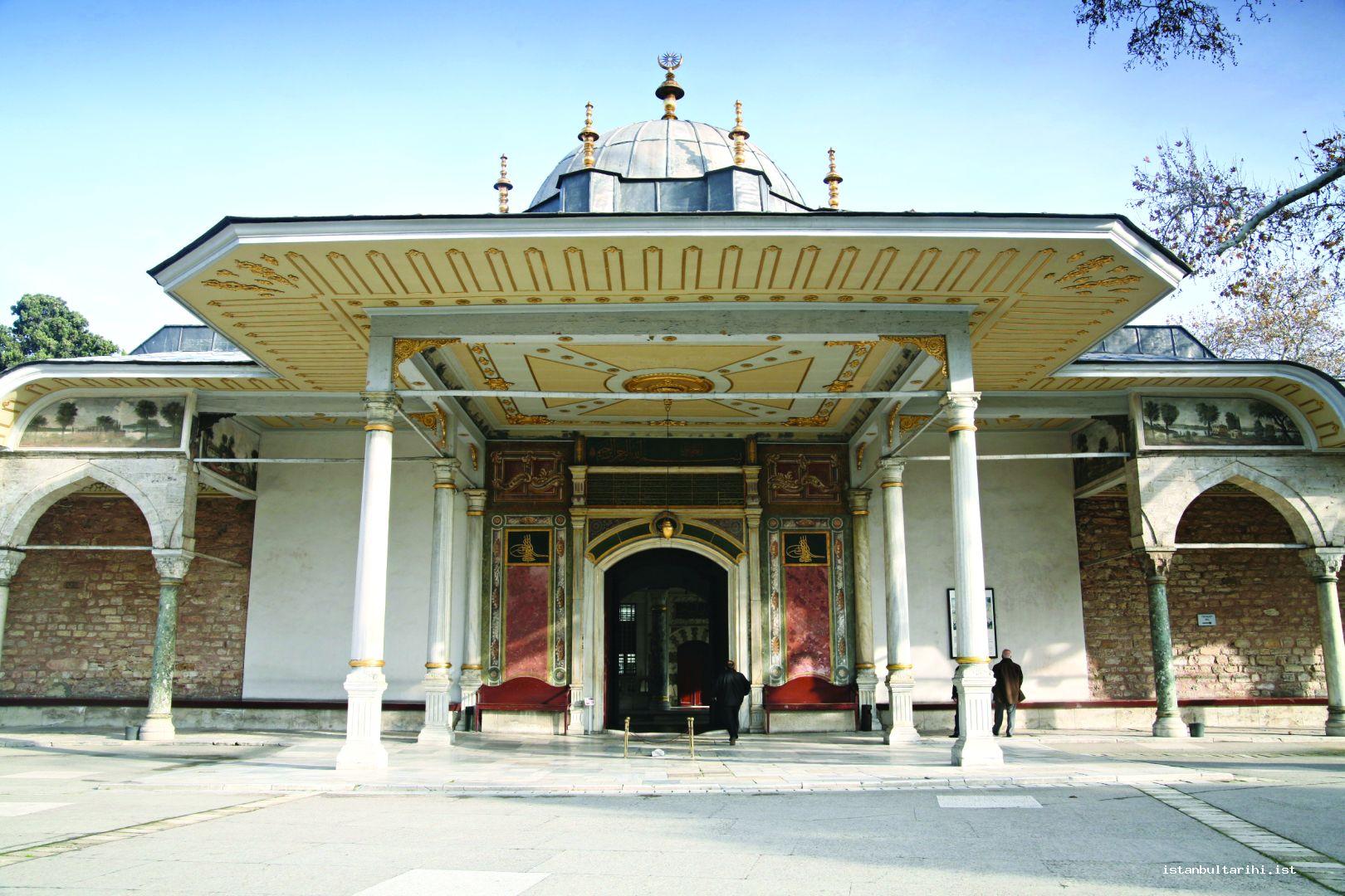 7- Babüssaade (The gate opening to the third yard of Topkapı Palace) 